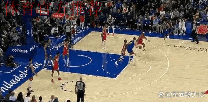 约基奇跑位到弧顶超远三分干拔不中，比赛进入加时赛